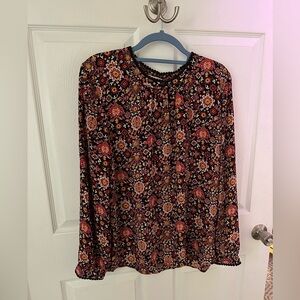 Long Sleeved Loft Top in size L